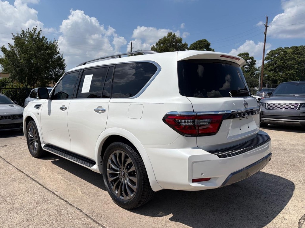 Nissan Armada Vehicle Full-screen Gallery Image 08