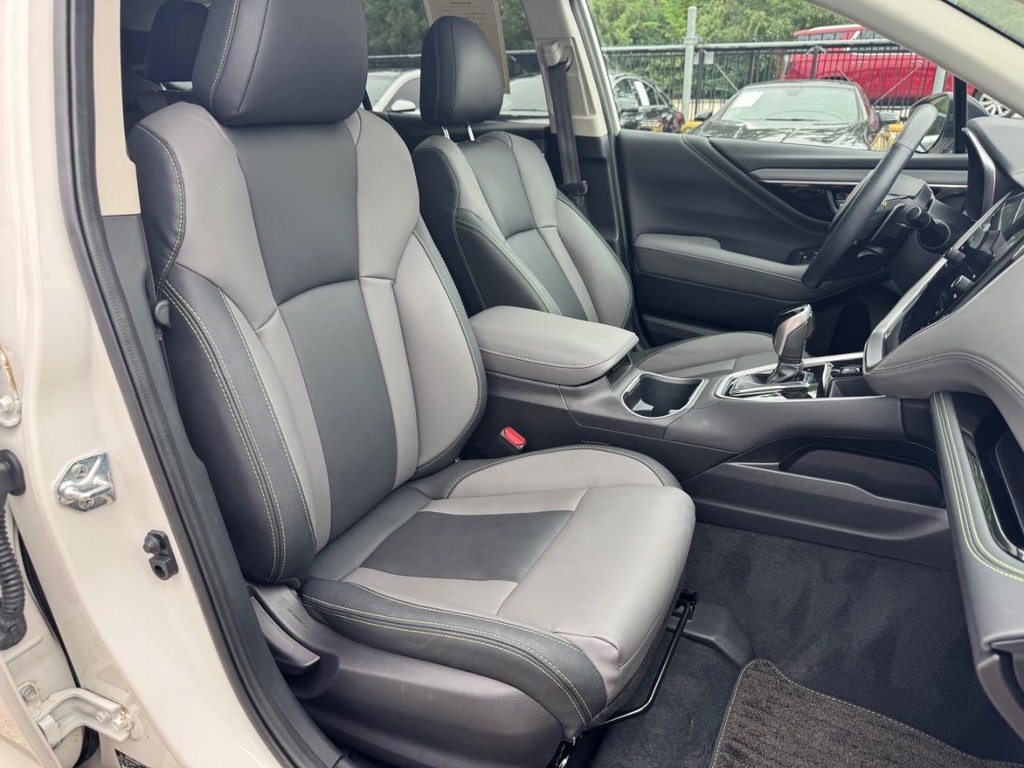 Subaru Outback Vehicle Full-screen Gallery Image 14
