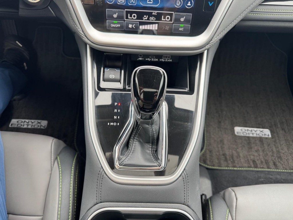 Subaru Outback Vehicle Full-screen Gallery Image 24