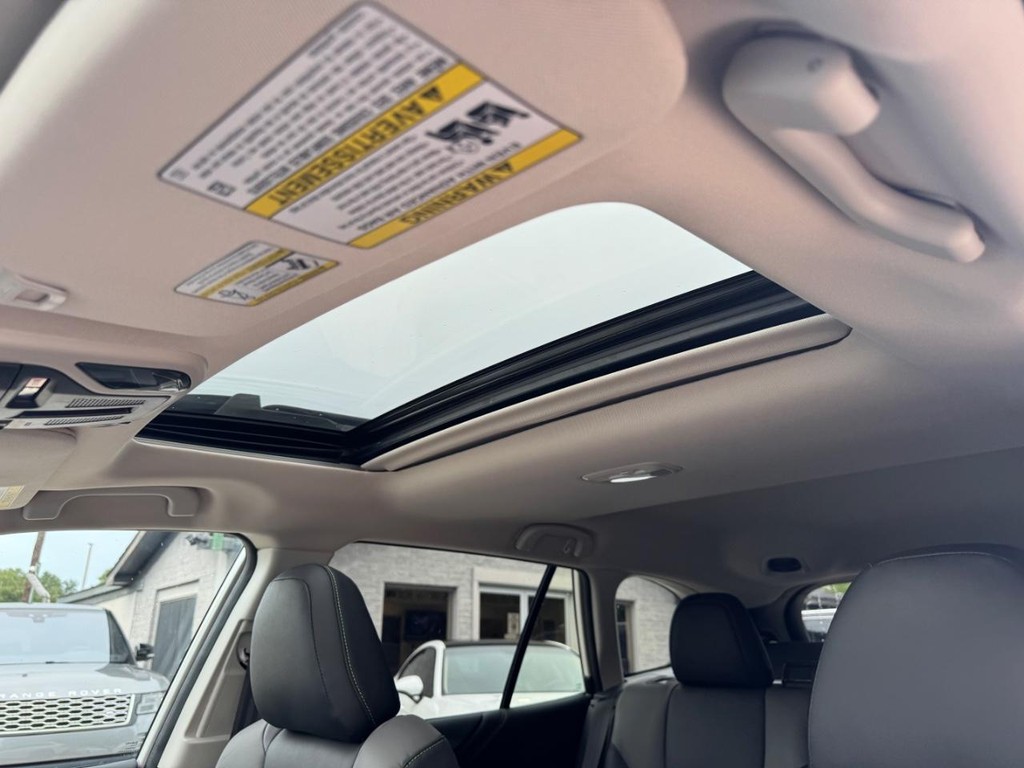 Subaru Outback Vehicle Full-screen Gallery Image 26