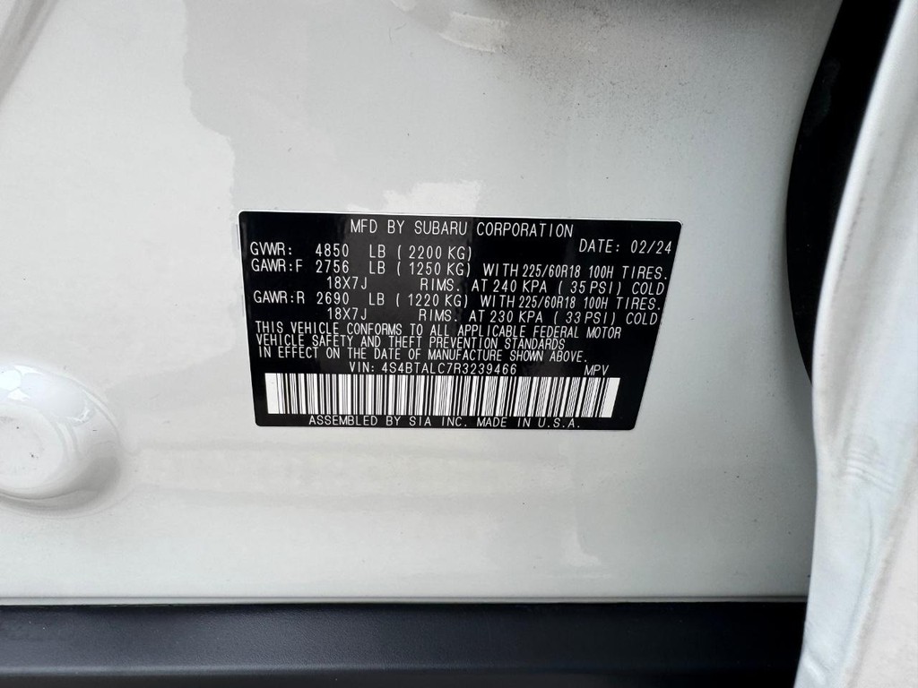 Subaru Outback Vehicle Full-screen Gallery Image 28