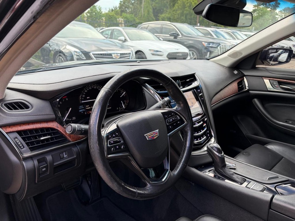 Cadillac CTS Sedan Vehicle Full-screen Gallery Image 10