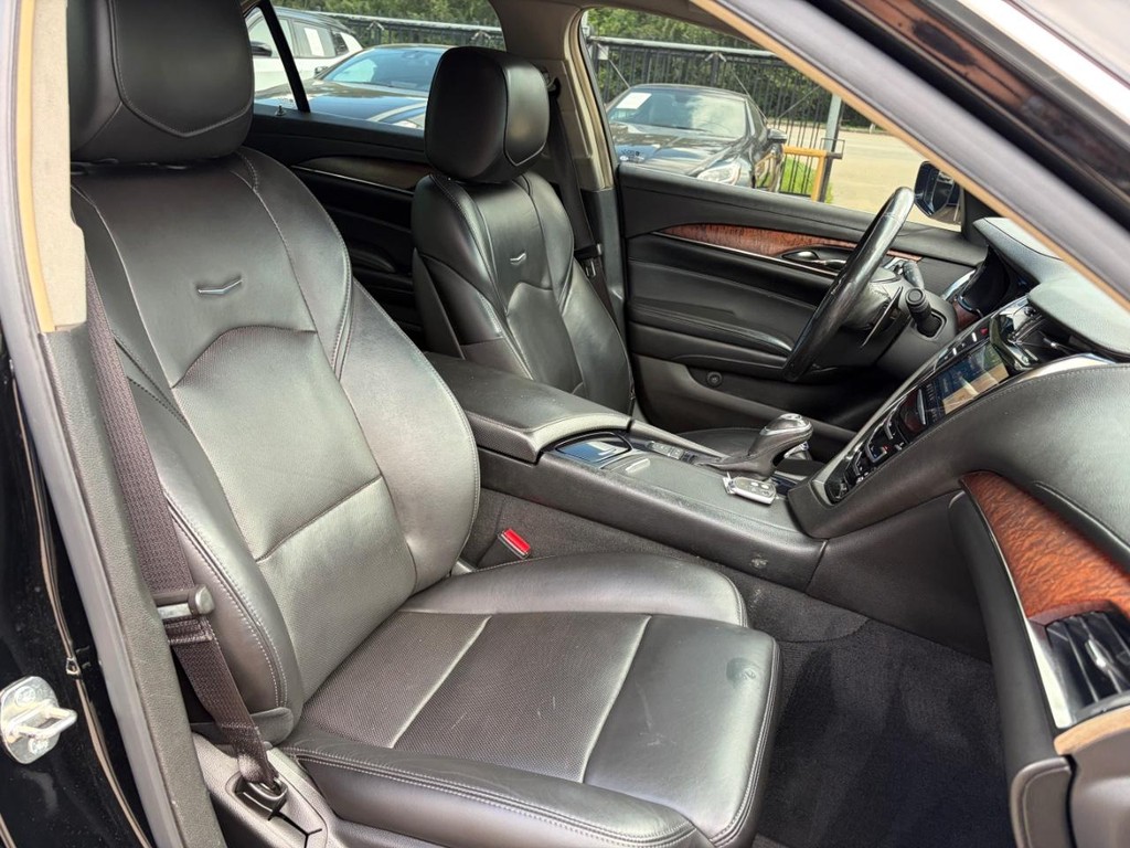 Cadillac CTS Sedan Vehicle Full-screen Gallery Image 14