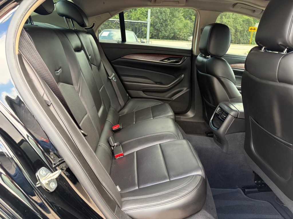 Cadillac CTS Sedan Vehicle Full-screen Gallery Image 18
