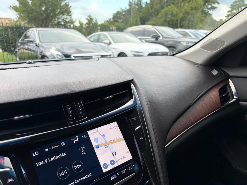 Cadillac CTS Sedan Vehicle Full-screen Gallery Image 25