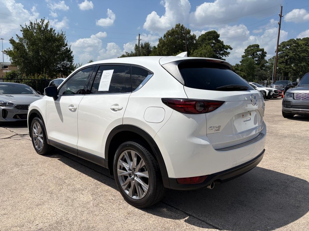 Mazda CX-5 Vehicle Full-screen Gallery Image 08