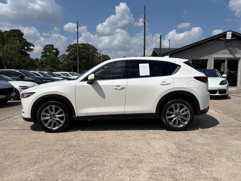 Mazda CX-5 Vehicle Full-screen Gallery Image 09