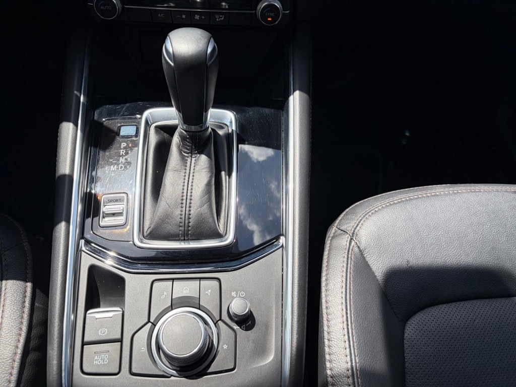Mazda CX-5 Vehicle Full-screen Gallery Image 24