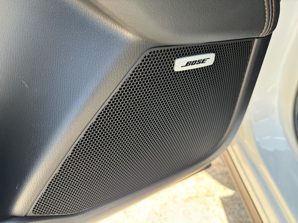 Mazda CX-5 Vehicle Full-screen Gallery Image 27