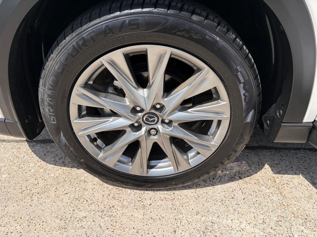 Mazda CX-5 Vehicle Full-screen Gallery Image 29