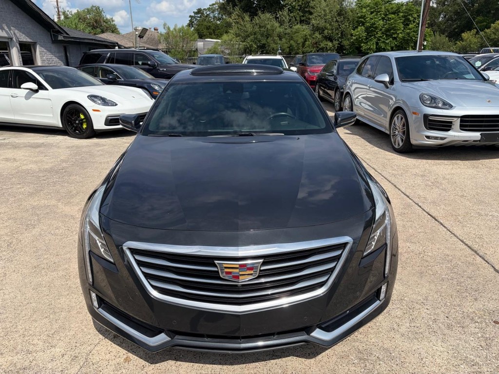 Cadillac CT6 Vehicle Full-screen Gallery Image 03