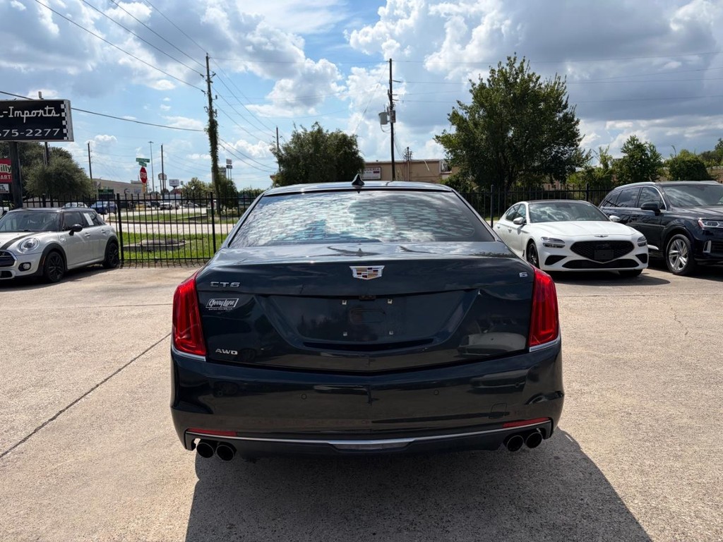 Cadillac CT6 Vehicle Full-screen Gallery Image 07
