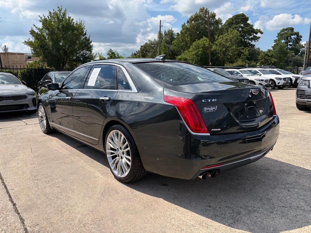 Cadillac CT6 Vehicle Full-screen Gallery Image 08