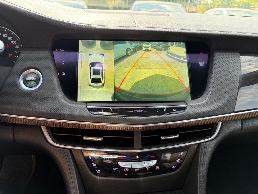 Cadillac CT6 Vehicle Full-screen Gallery Image 23