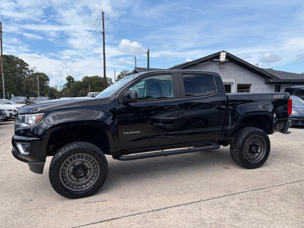 Chevrolet Colorado Vehicle Full-screen Gallery Image 09