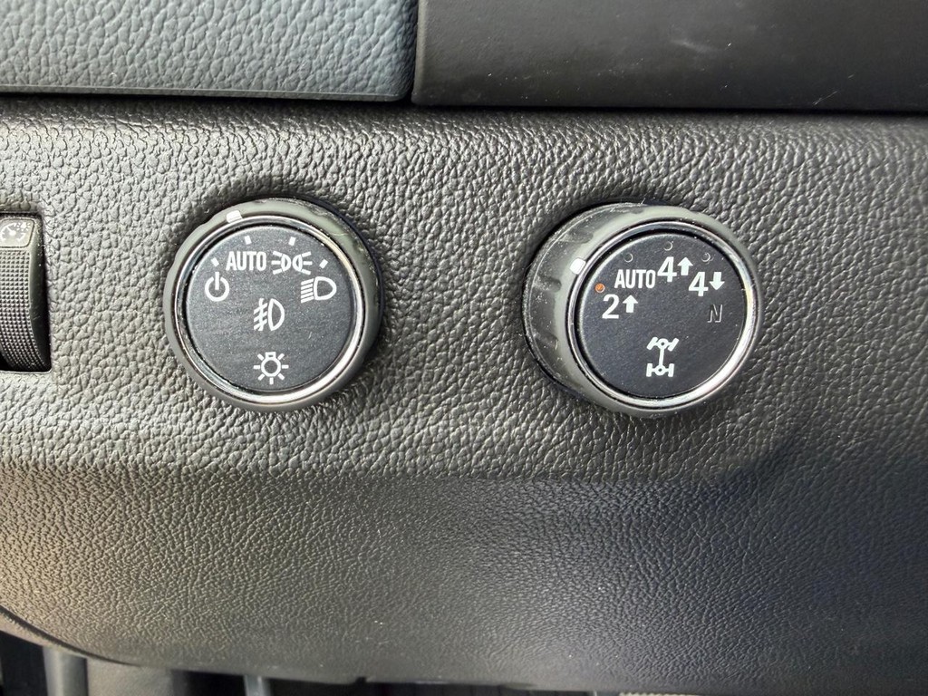 Chevrolet Colorado Vehicle Full-screen Gallery Image 25