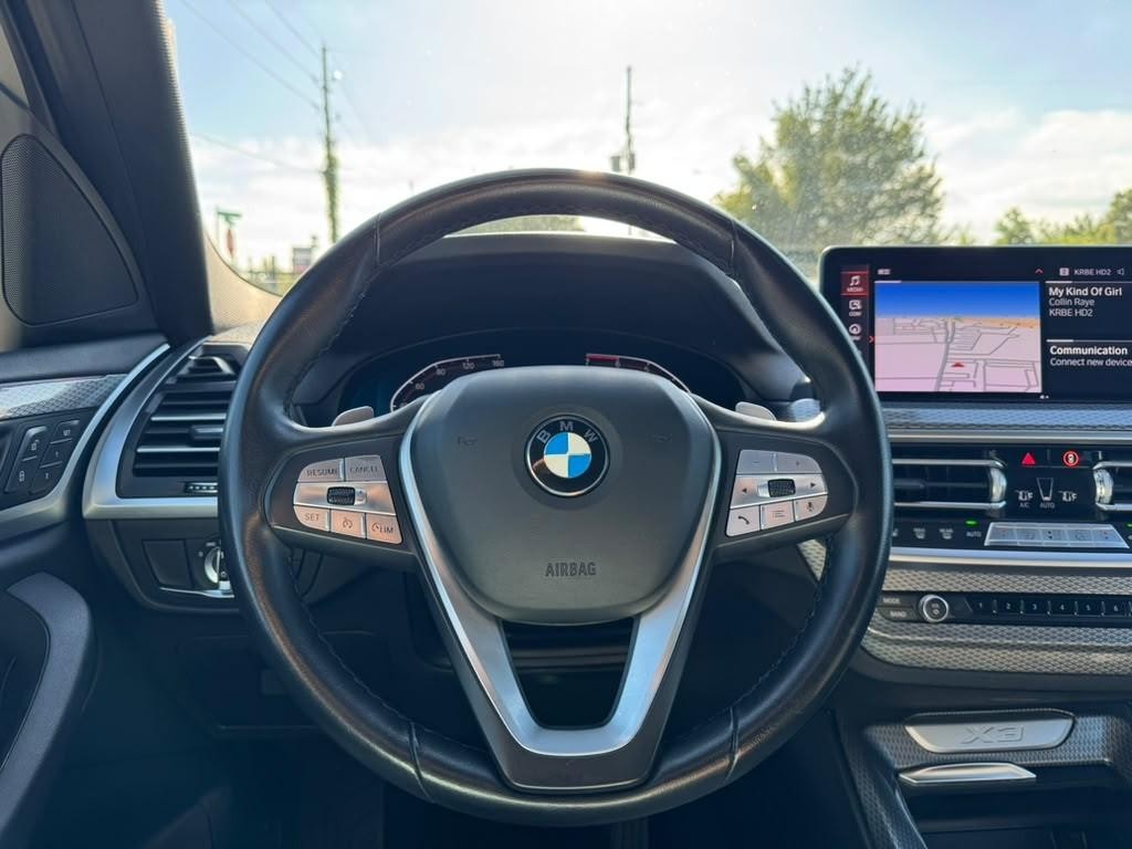 BMW X3 Vehicle Full-screen Gallery Image 20