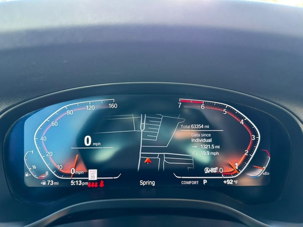 BMW X3 Vehicle Full-screen Gallery Image 21
