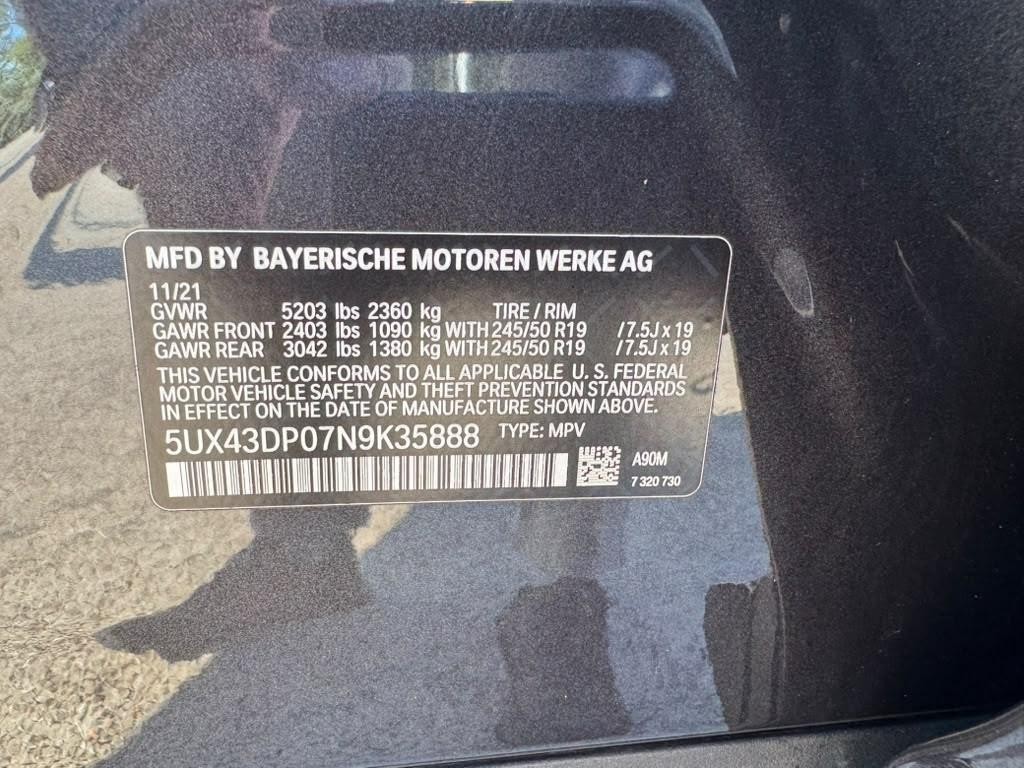 BMW X3 Vehicle Full-screen Gallery Image 30