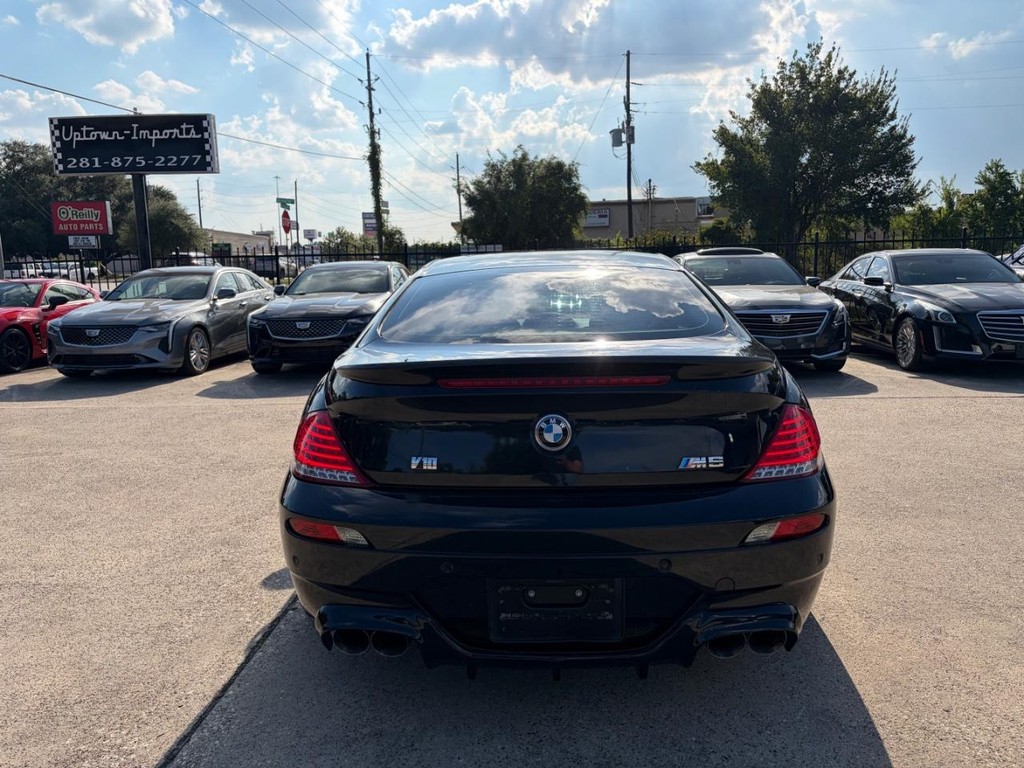 BMW M6 Vehicle Full-screen Gallery Image 07