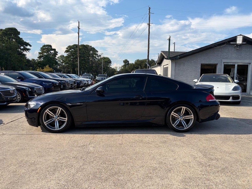 BMW M6 Vehicle Full-screen Gallery Image 09