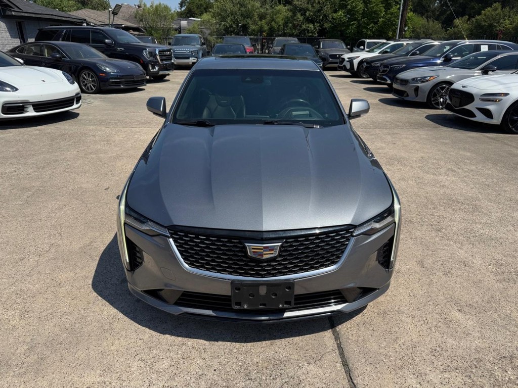 Cadillac CT4 Vehicle Full-screen Gallery Image 03