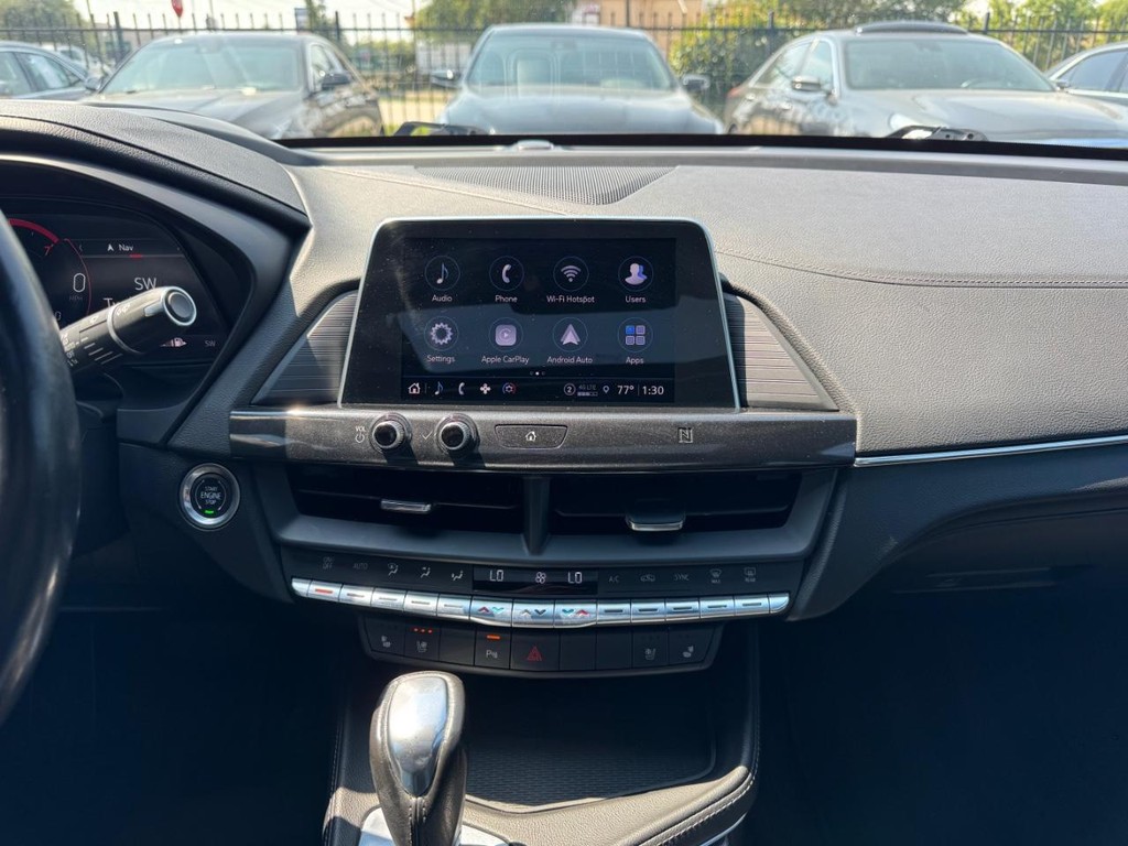 Cadillac CT4 Vehicle Full-screen Gallery Image 22