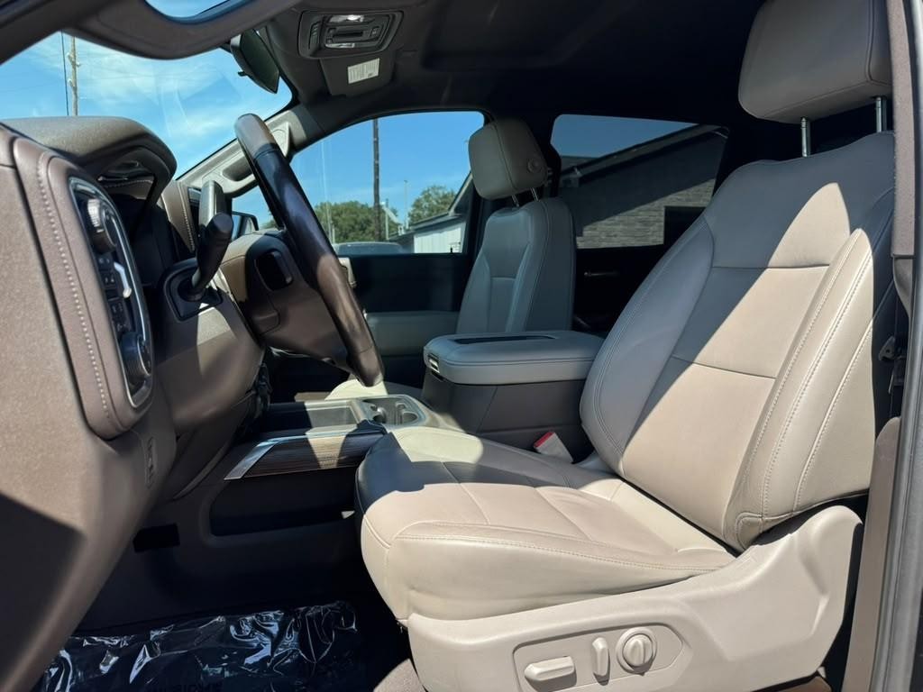 Chevrolet Silverado 1500 Vehicle Full-screen Gallery Image 11