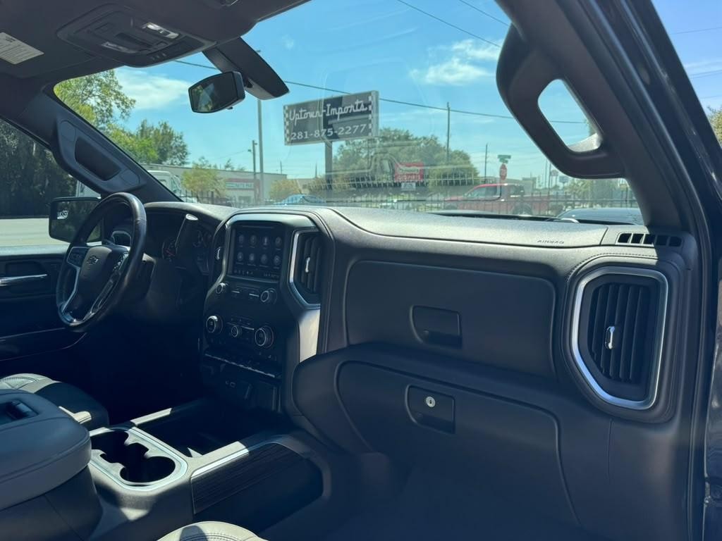 Chevrolet Silverado 1500 Vehicle Full-screen Gallery Image 13