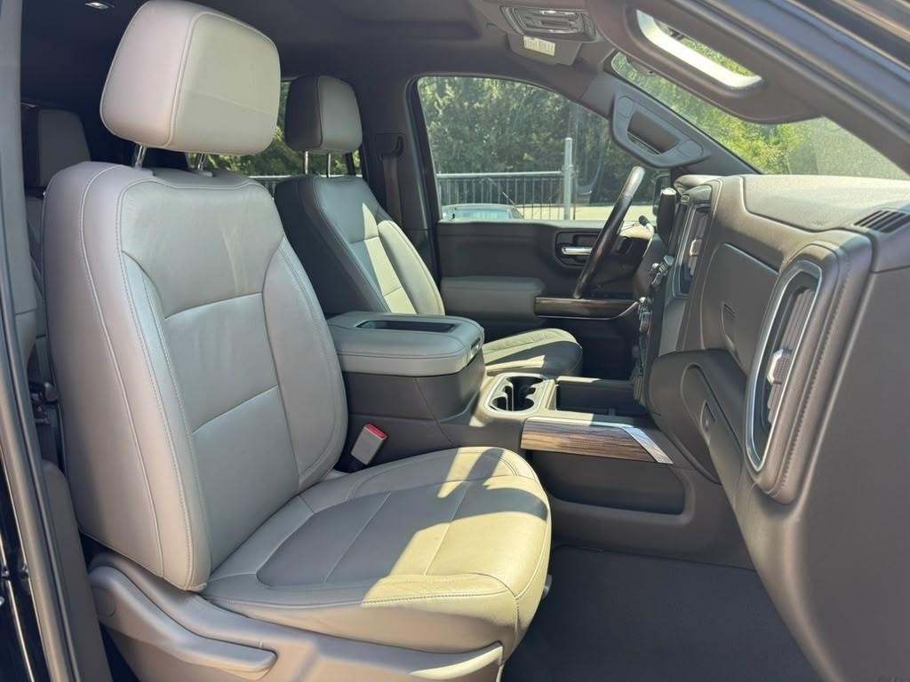 Chevrolet Silverado 1500 Vehicle Full-screen Gallery Image 14