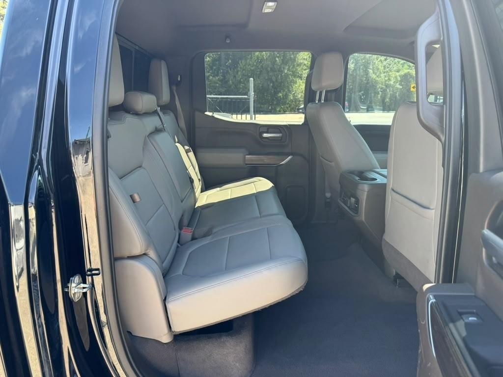 Chevrolet Silverado 1500 Vehicle Full-screen Gallery Image 16
