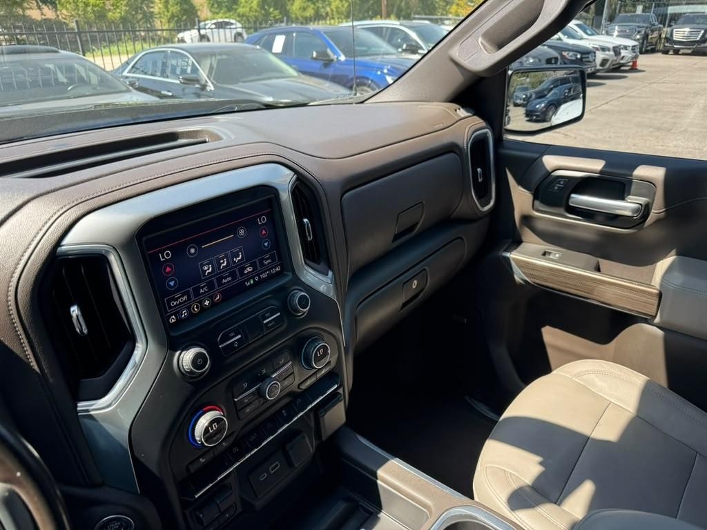 Chevrolet Silverado 1500 Vehicle Full-screen Gallery Image 25