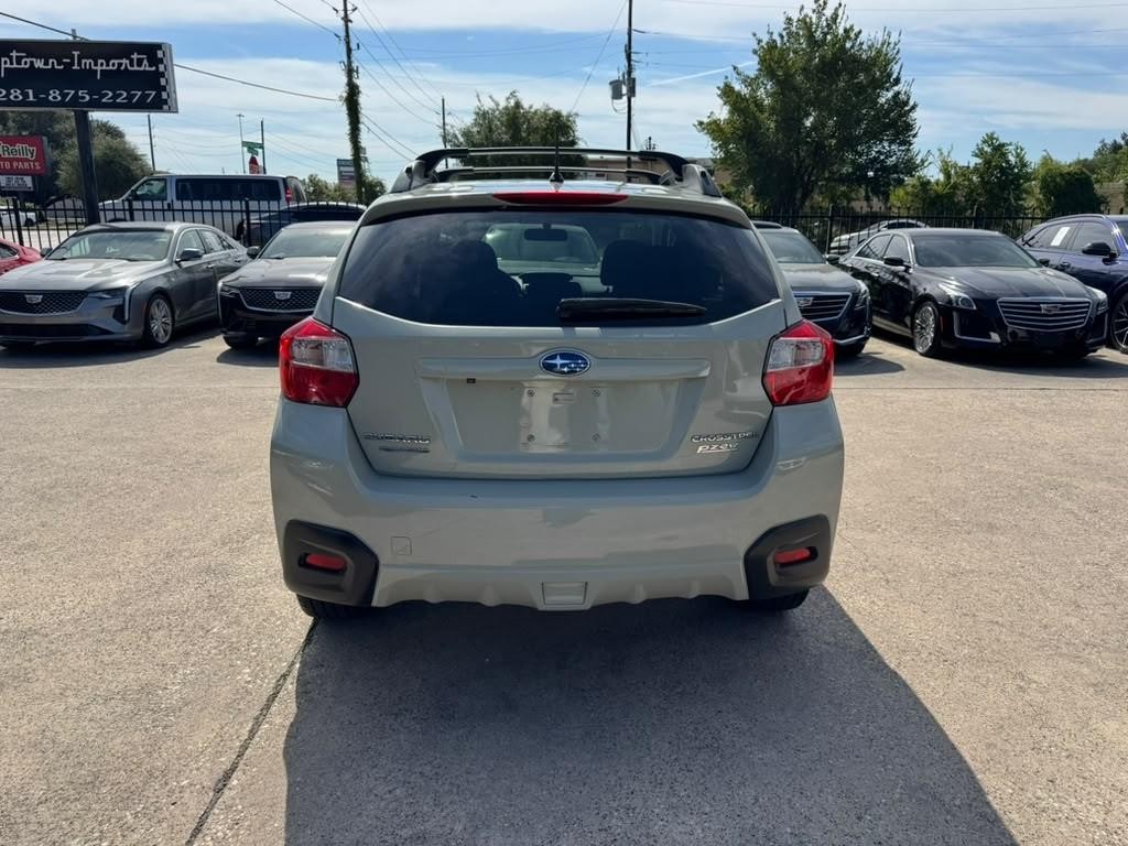Subaru Crosstrek Vehicle Full-screen Gallery Image 07