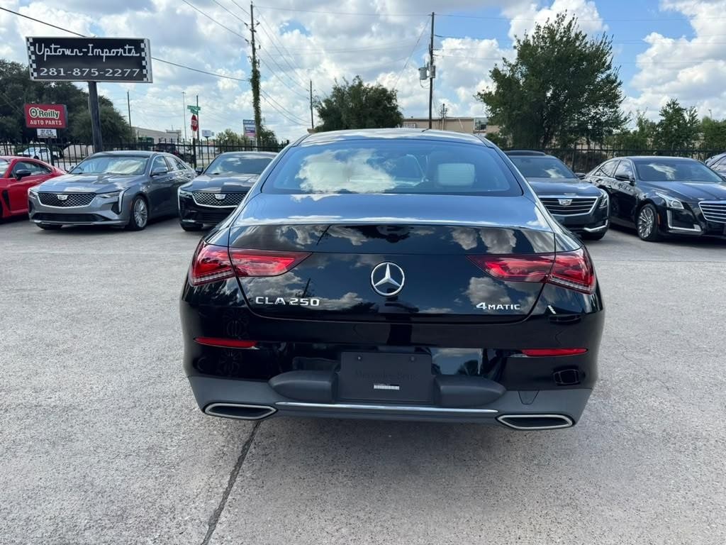 Mercedes-Benz CLA 250 Vehicle Full-screen Gallery Image 07