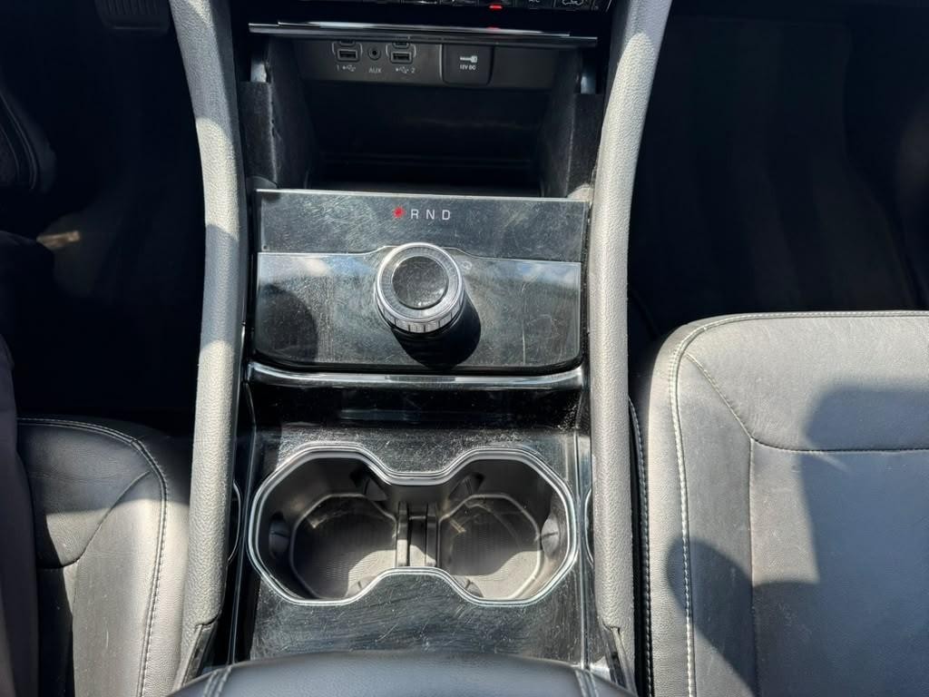 Jeep Grand Cherokee L Vehicle Full-screen Gallery Image 27
