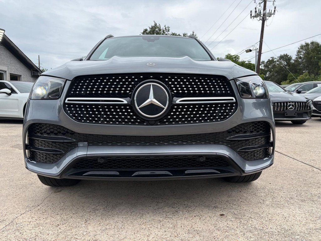 Mercedes-Benz GLE 350 Vehicle Full-screen Gallery Image 02