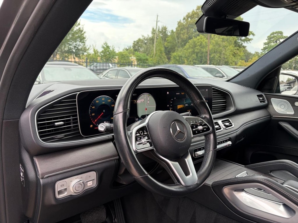 Mercedes-Benz GLE 350 Vehicle Full-screen Gallery Image 10