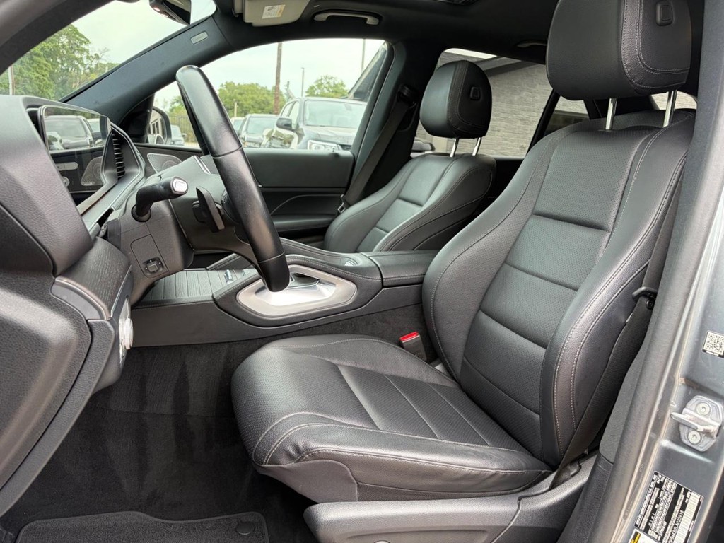 Mercedes-Benz GLE 350 Vehicle Full-screen Gallery Image 11