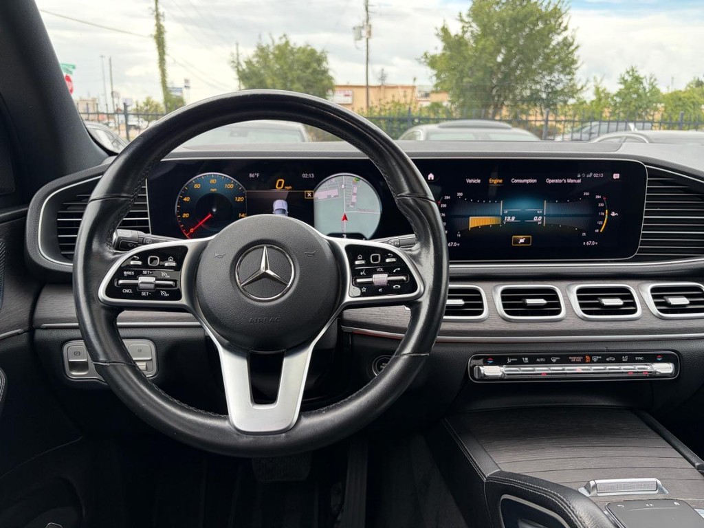 Mercedes-Benz GLE 350 Vehicle Full-screen Gallery Image 20
