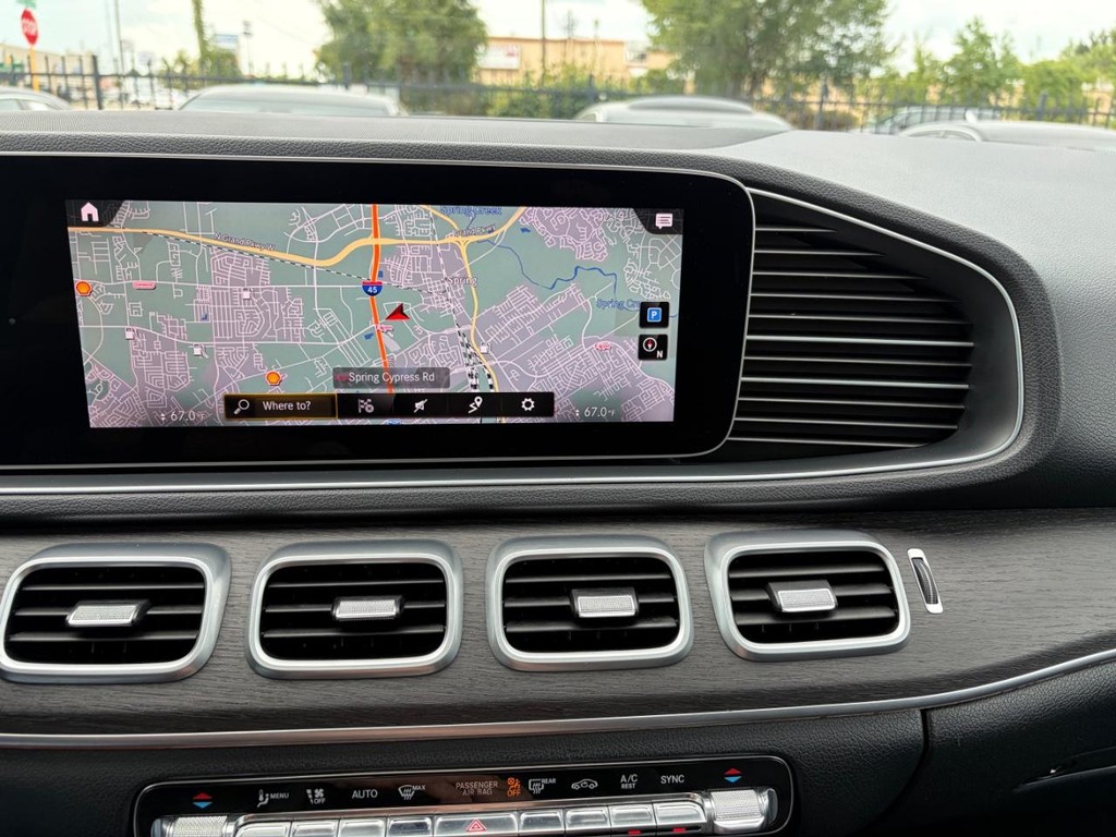 Mercedes-Benz GLE 350 Vehicle Full-screen Gallery Image 22