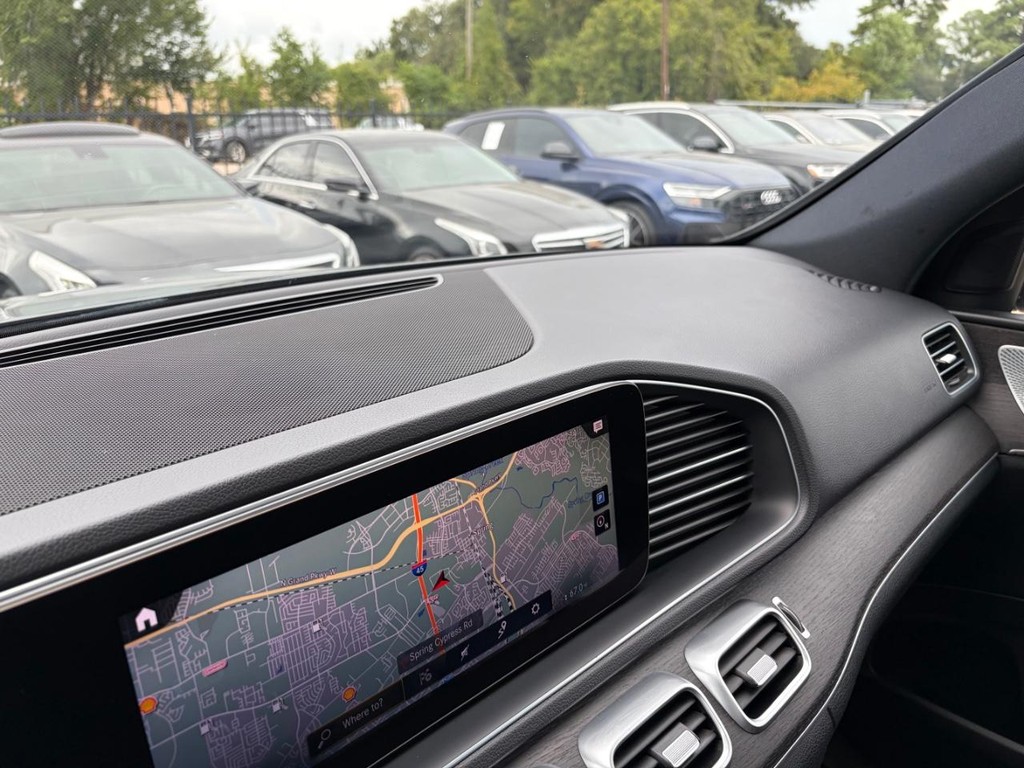 Mercedes-Benz GLE 350 Vehicle Full-screen Gallery Image 26