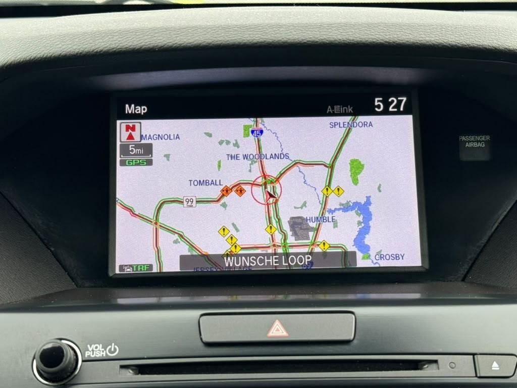 Acura MDX Vehicle Full-screen Gallery Image 26