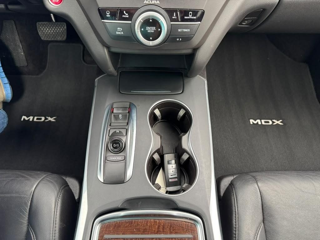 Acura MDX Vehicle Full-screen Gallery Image 27