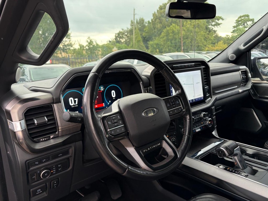 Ford F-150 Vehicle Full-screen Gallery Image 10