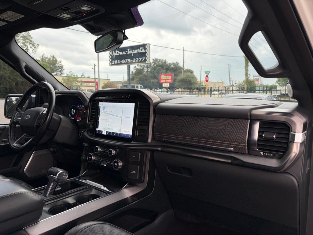 Ford F-150 Vehicle Full-screen Gallery Image 13
