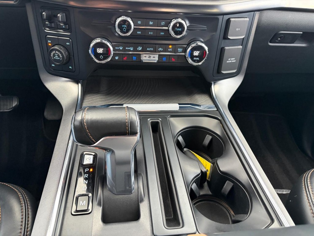 Ford F-150 Vehicle Full-screen Gallery Image 24