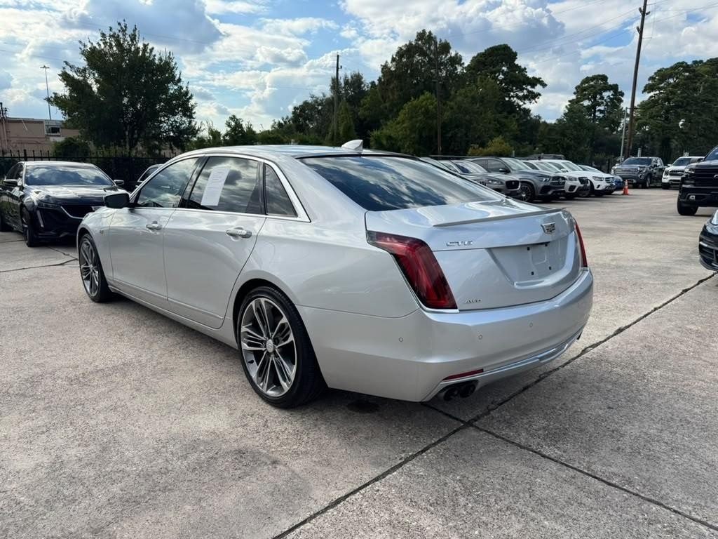 Cadillac CT6 Vehicle Full-screen Gallery Image 08