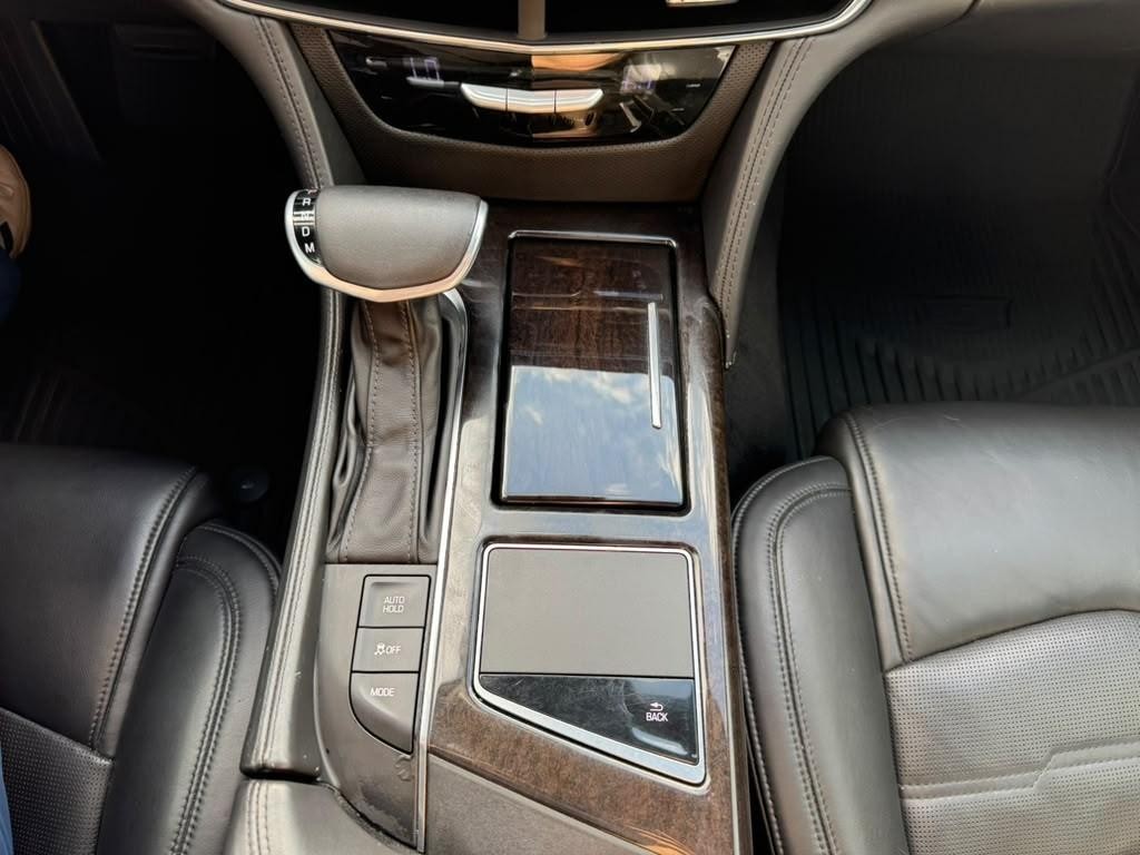 Cadillac CT6 Vehicle Full-screen Gallery Image 25