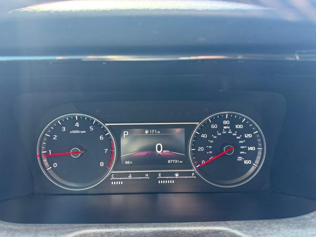 Kia Sorento Vehicle Full-screen Gallery Image 23