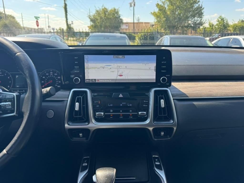 Kia Sorento Vehicle Full-screen Gallery Image 24
